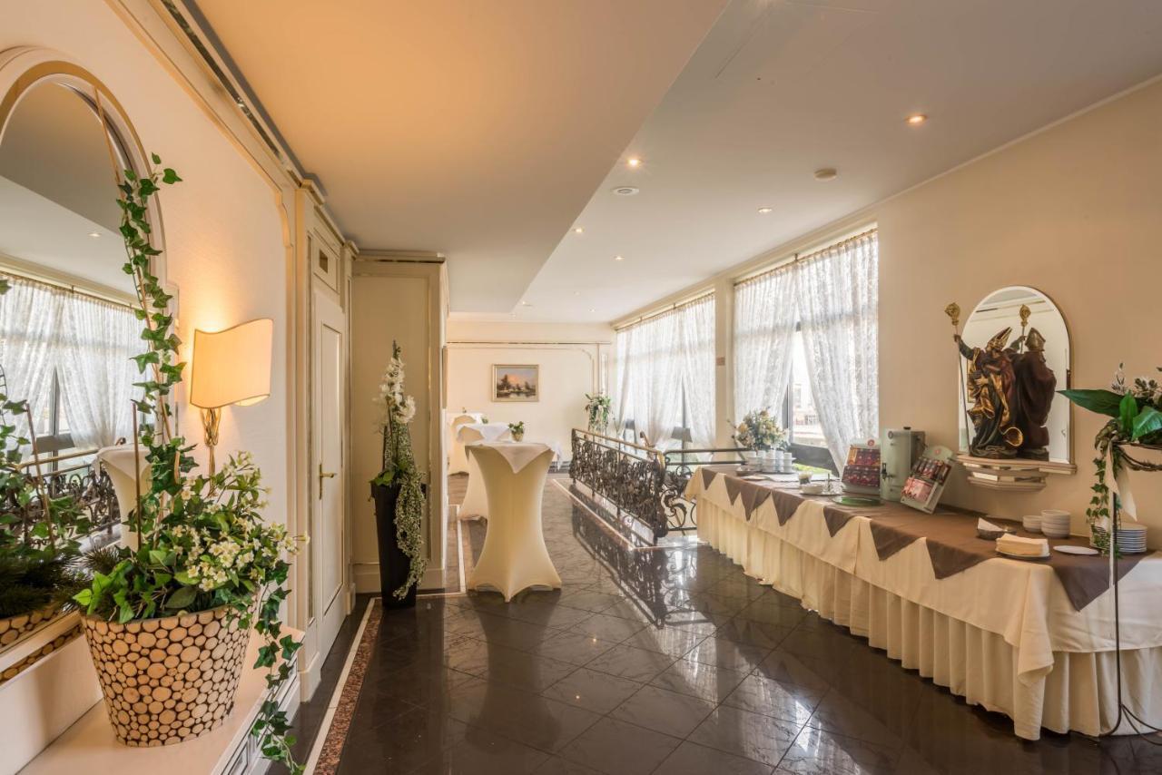 Hotel Am Schlosspark Ismaning Dış mekan fotoğraf