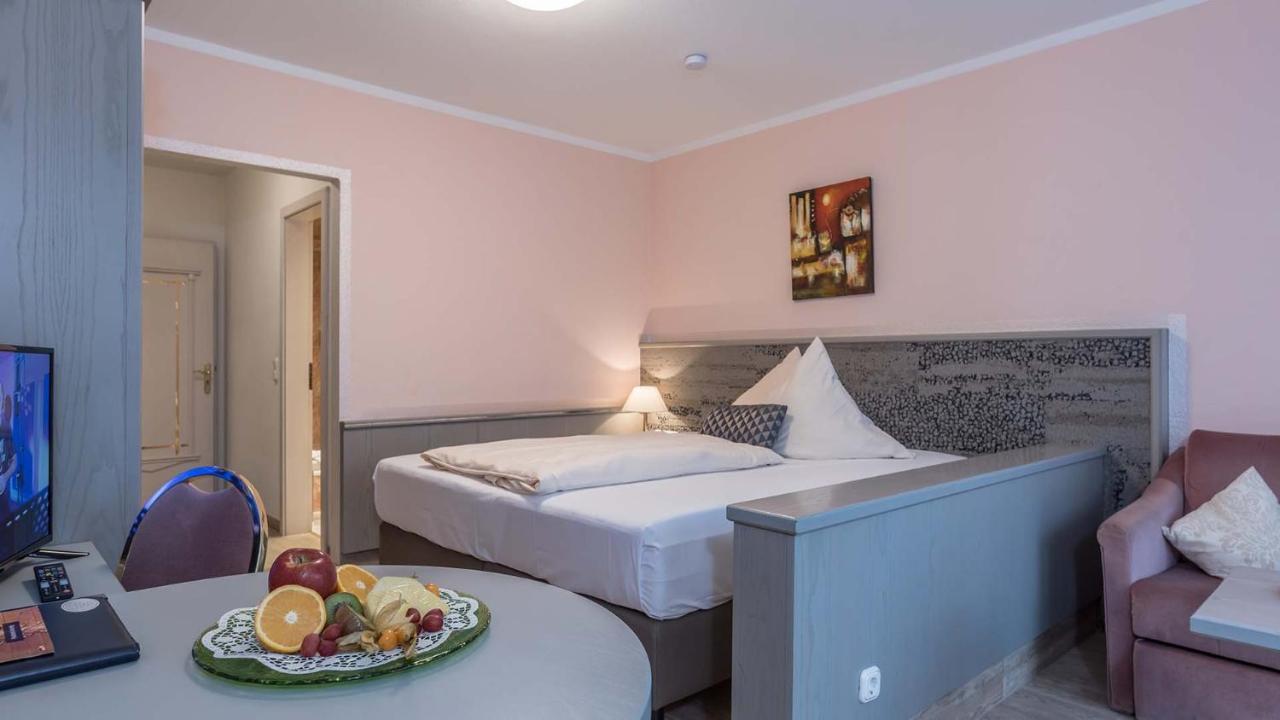 Hotel Am Schlosspark Ismaning Dış mekan fotoğraf