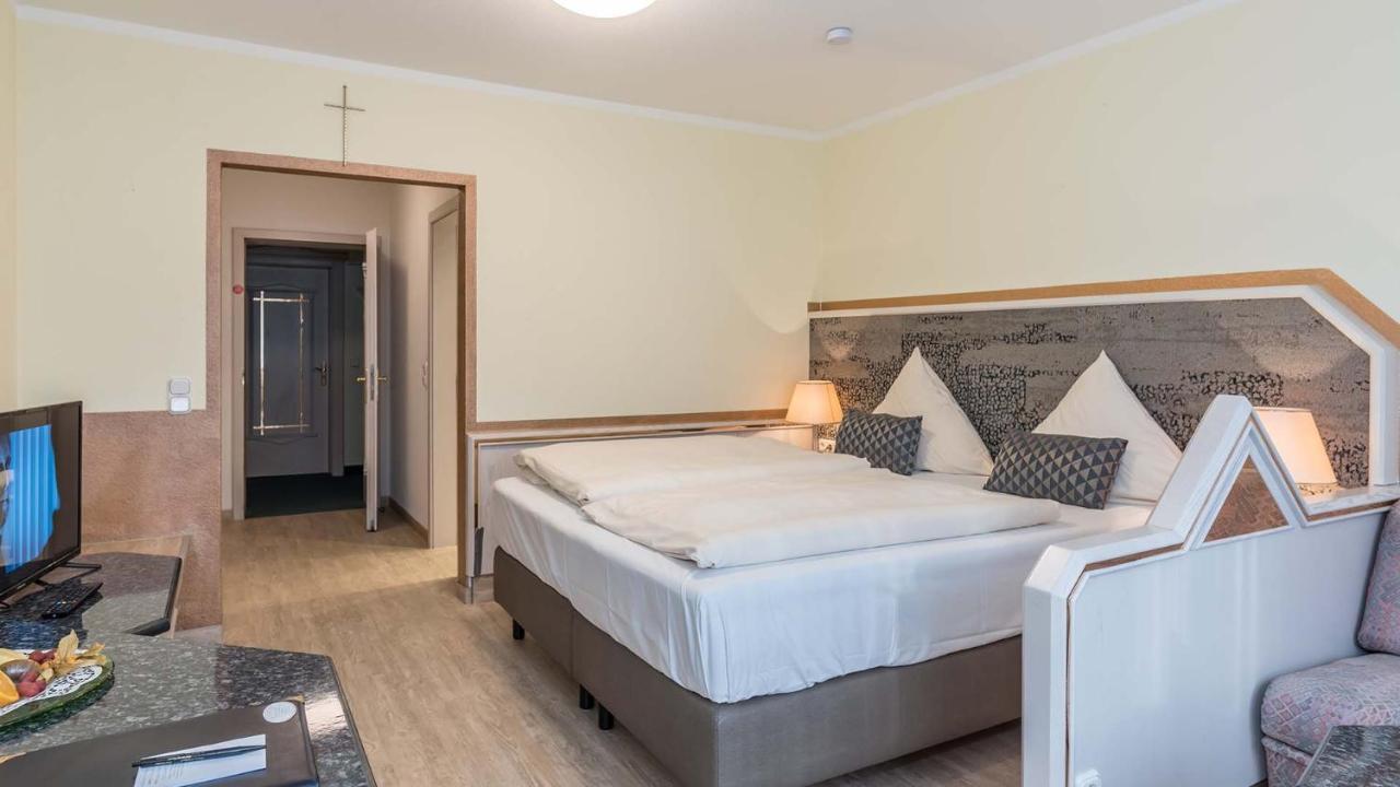 Hotel Am Schlosspark Ismaning Dış mekan fotoğraf