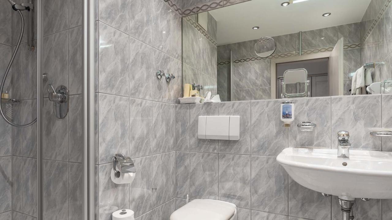 Hotel Am Schlosspark Ismaning Dış mekan fotoğraf