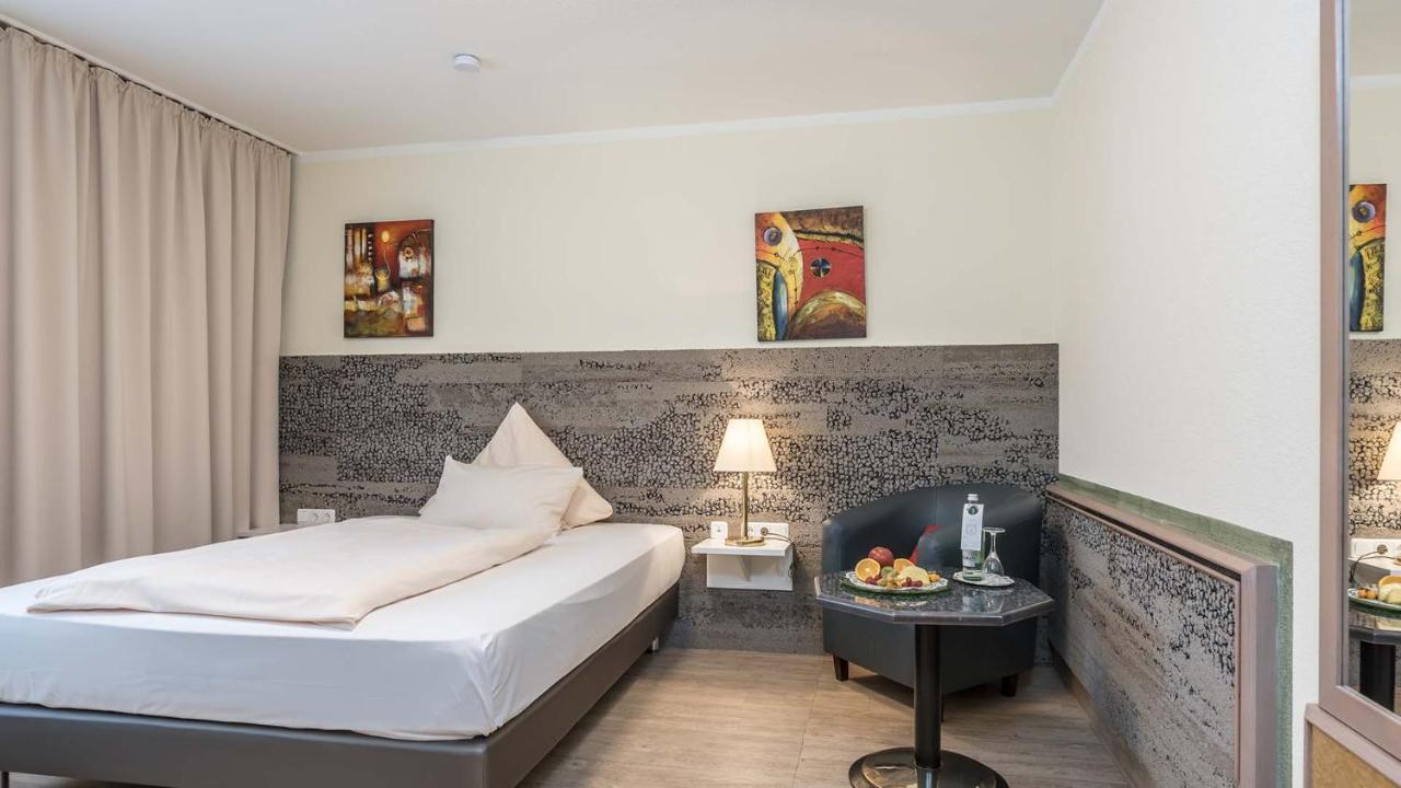 Hotel Am Schlosspark Ismaning Dış mekan fotoğraf